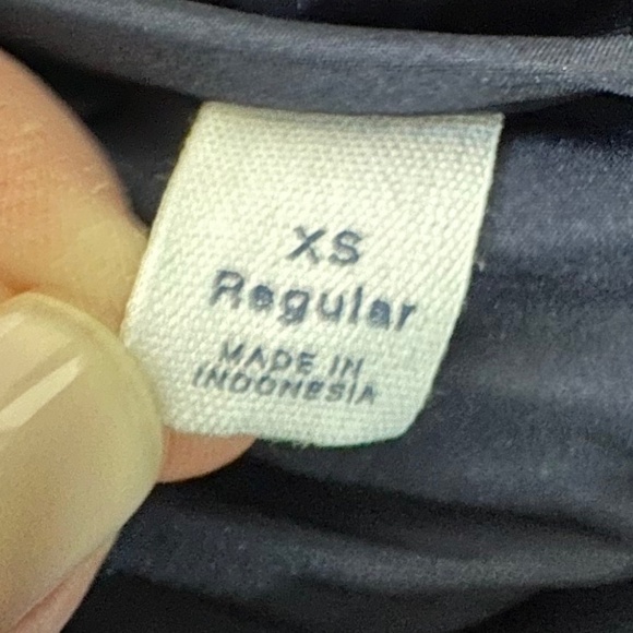 GAP Kids Puffer Vest - Navy Blue With Silver Stars - Size XS - Picture 6 of 7